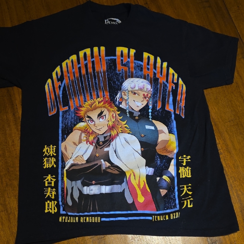 Demon Slayer Graphic T-Shirt Sz M